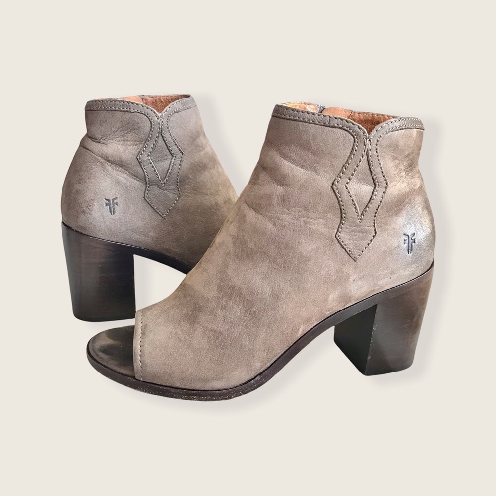 Frye Danica Peep Toe Grey Suede Cute Fall Booties - Picture 15 of 16